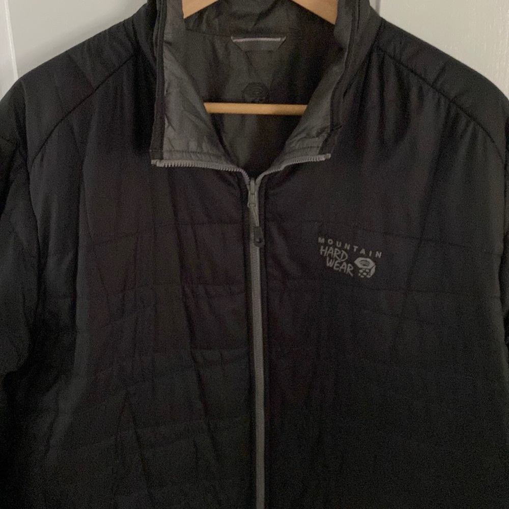 Mens Reversible Mountain Hardwear Jacket. size Large.